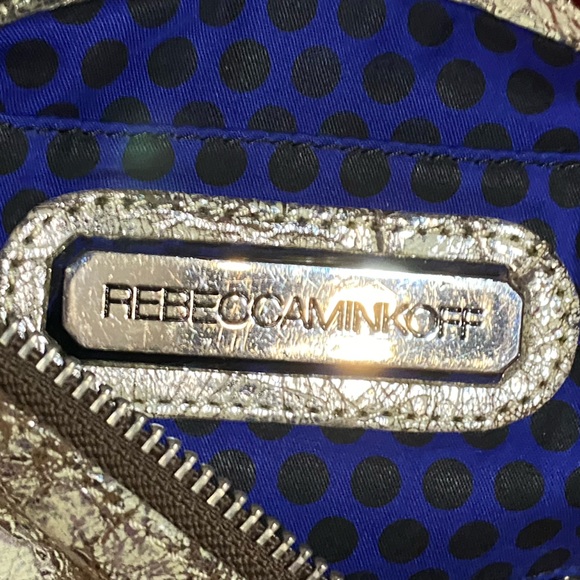 Gorgeous Rebecca Minkoff shoulder bag/purse,marbled shiny platinum gold pattern - Picture 8 of 13